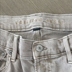 American Eagle Outfitters Women's Light Gray High Rise Jeans